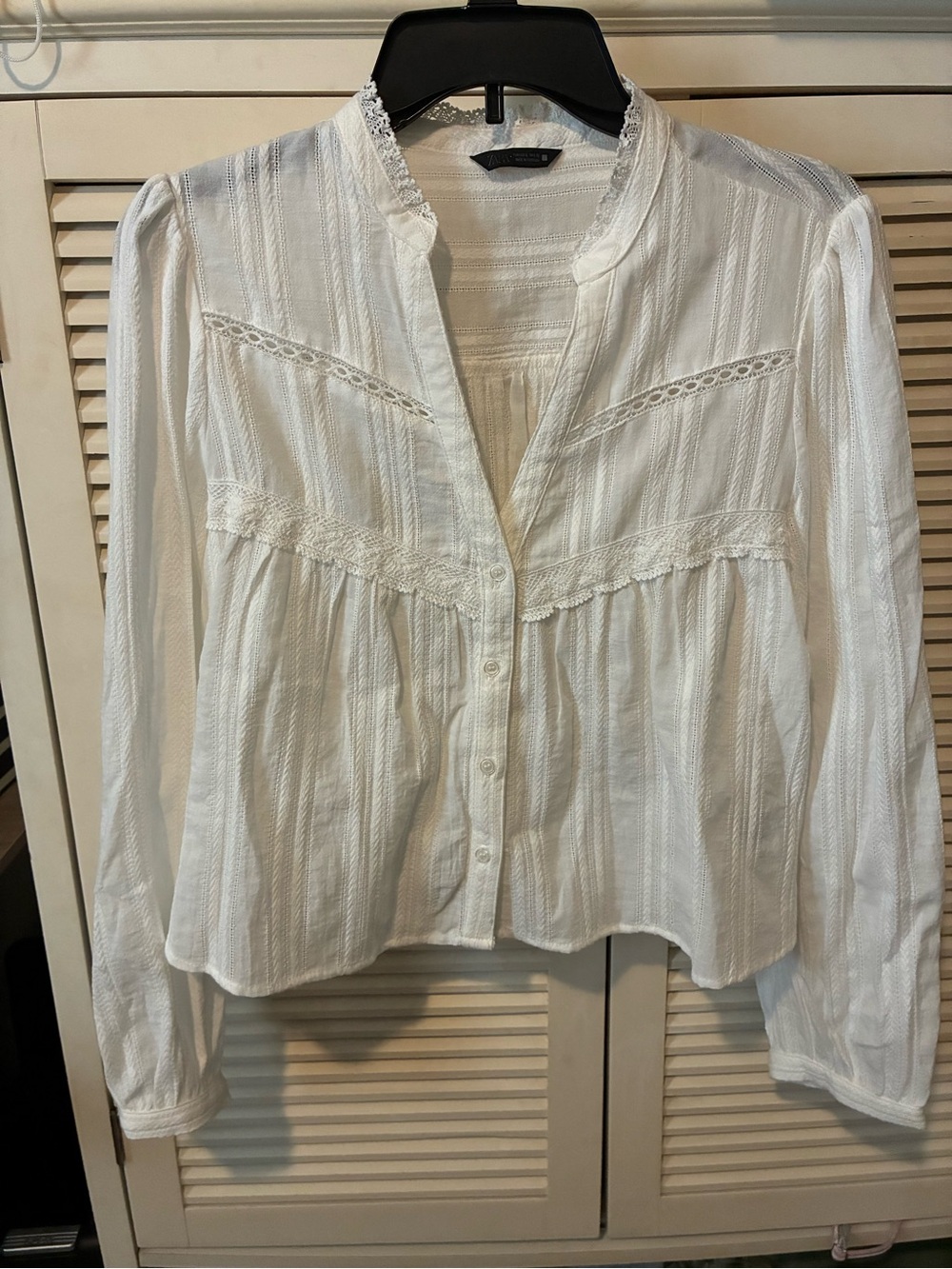Zara White Textured Lace-Trim Button Front Blouse